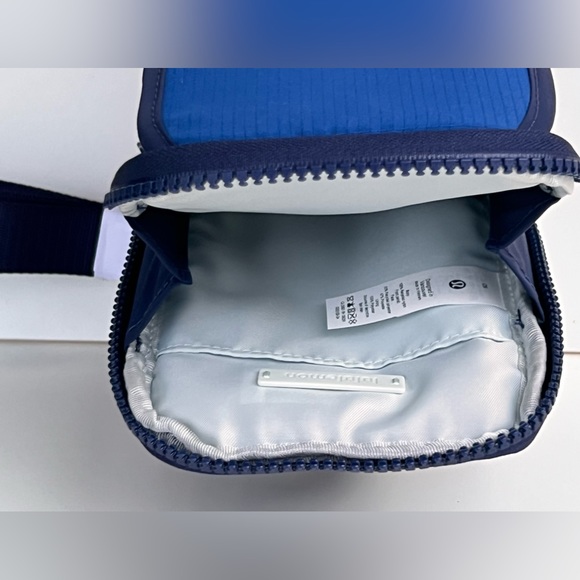 Lululemon Zip-Top Crossbody Bag NWT - Picture 6 of 6